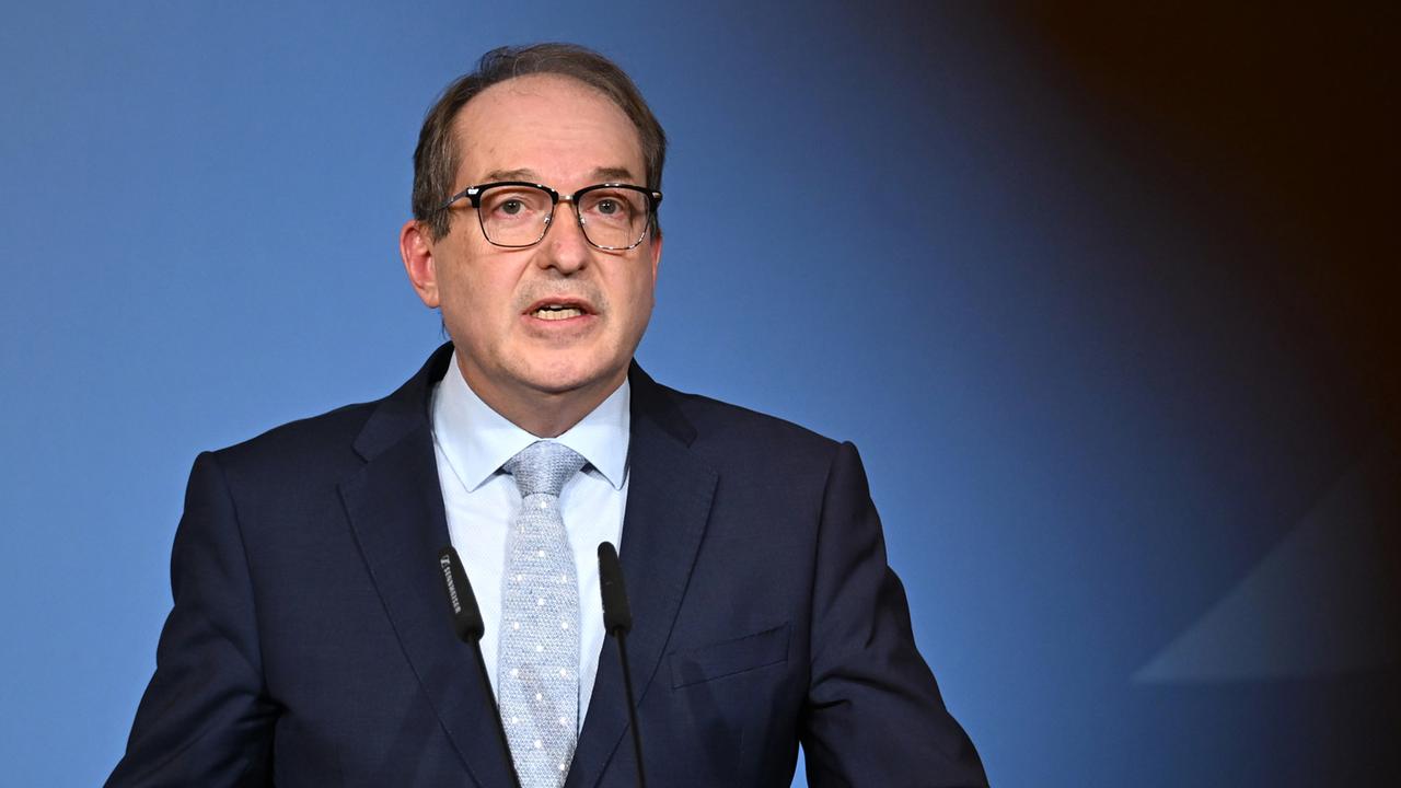 Dobrindt's BSI Report: Germany's Cyber Security Is Dangerously Fragile